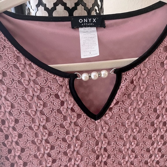 Stunning ONYX Blouse - Picture 2 of 7